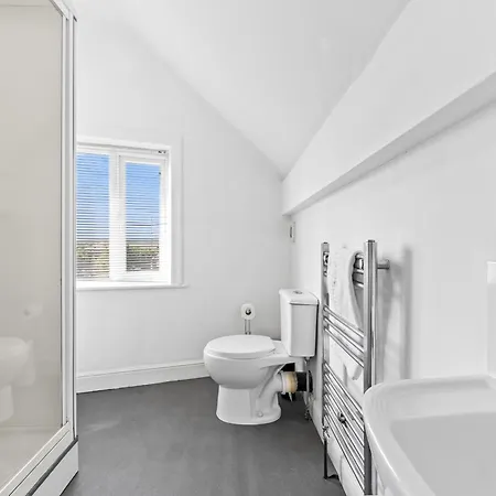 Apartment Comfort Ideal For Work And Study With Street Parking *