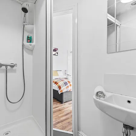 Comfort Ideal For Work And Study With Street Parking Apartment Leeds (West Yorkshire)