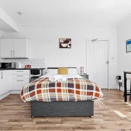 Comfort Ideal For Work And Study With Street Parking * Leeds (West Yorkshire)