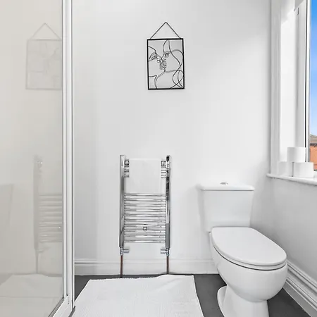 Comfort Ideal For Work And Study With Street Parking