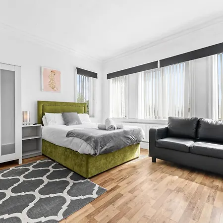 Comfort Ideal For Work And Study With Street Parking Apartment *