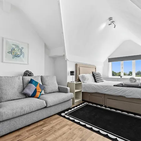 Apartment Comfort Ideal For Work And Study With Street Parking *