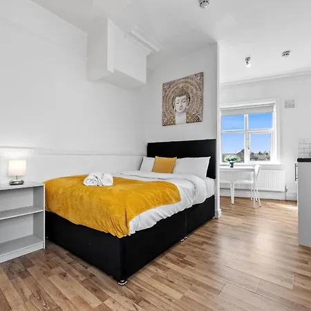Comfort Ideal For Work And Study With Street Parking * Leeds (West Yorkshire)