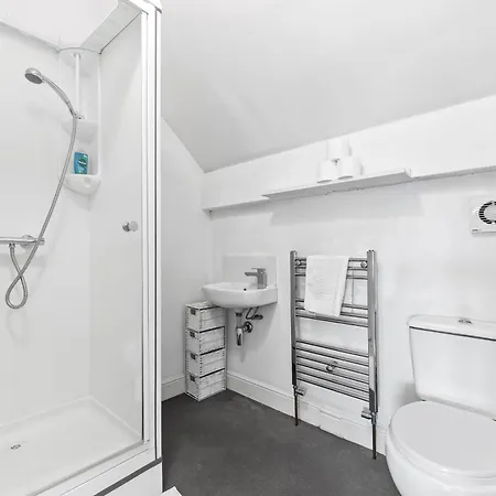 Apartment Comfort Ideal For Work And Study With Street Parking *
